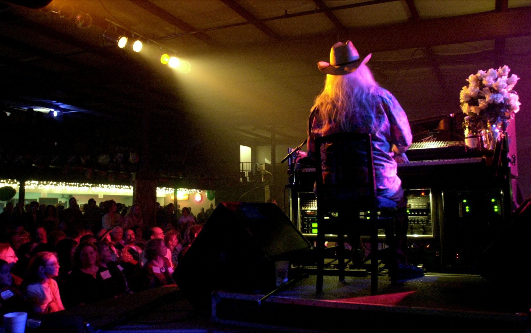 Curly's, 2001